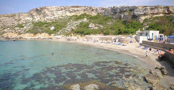 Paradise Bay paplūdimys Maltoje