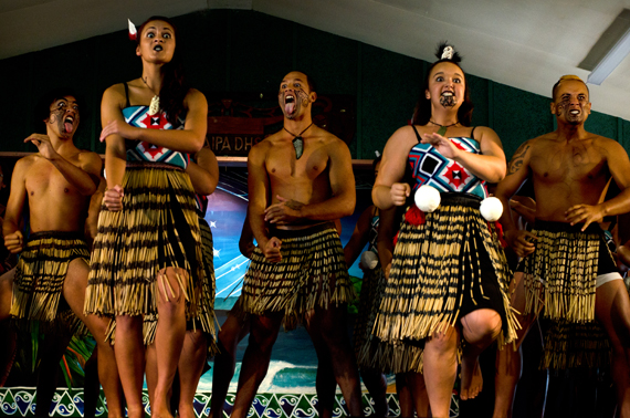 Šokis – ko gero rūpestingiausiai saugojama maorių kultūros dalis.
